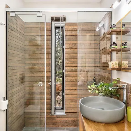 Olive Lemon Biophilic House & Lush Forest Garden Vakantiehuis